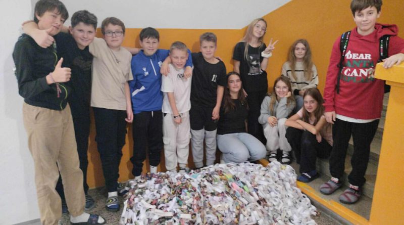 Soutěž o nejdelší vánoční řetěz