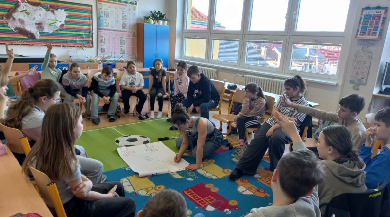 Čtvrťáci na programu „Falešná energie“